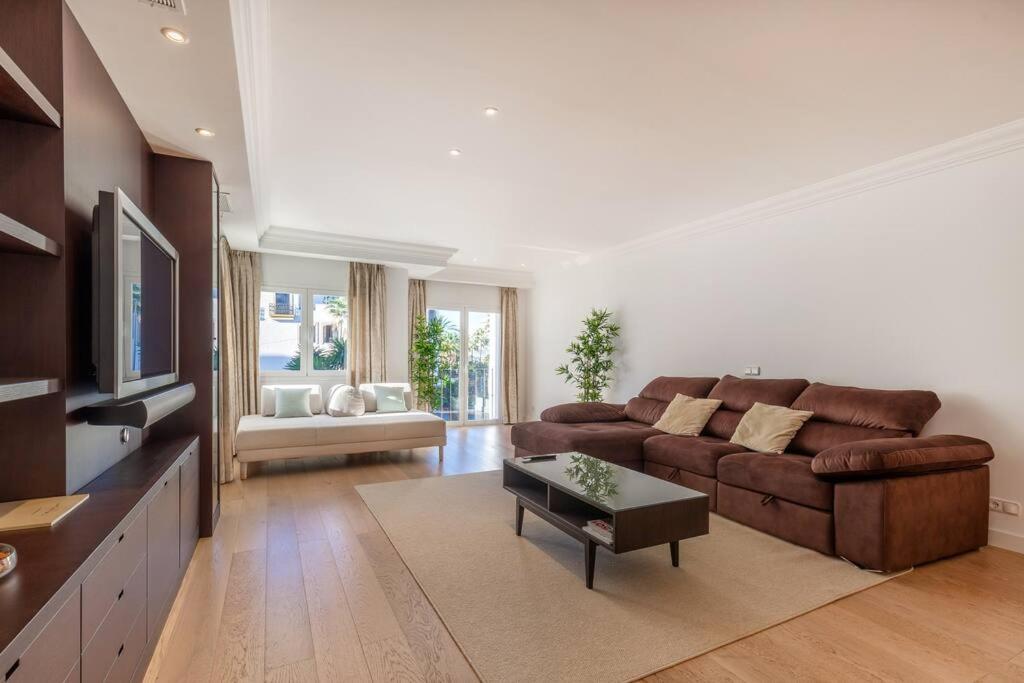 Bright Elegant 3Bdr Apartment In Puerto Banus Marbella Exteriör bild