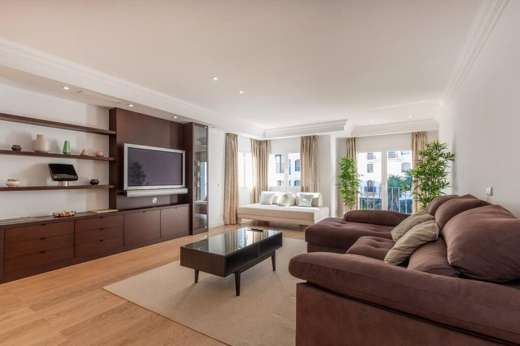 Bright Elegant 3Bdr Apartment In Puerto Banus Marbella Exteriör bild