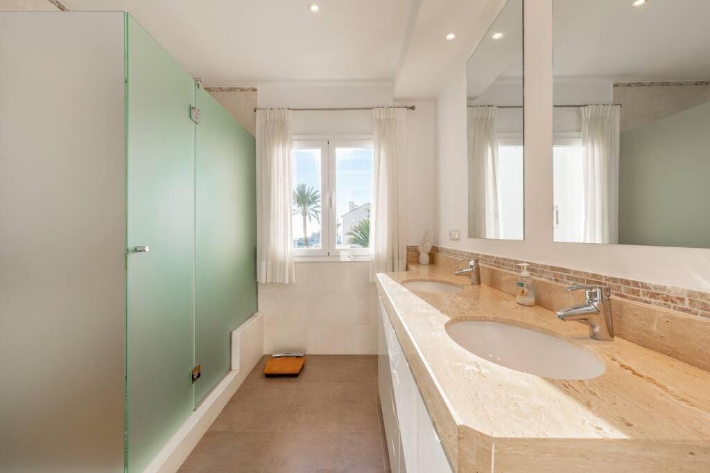 Bright Elegant 3Bdr Apartment In Puerto Banus Marbella Exteriör bild