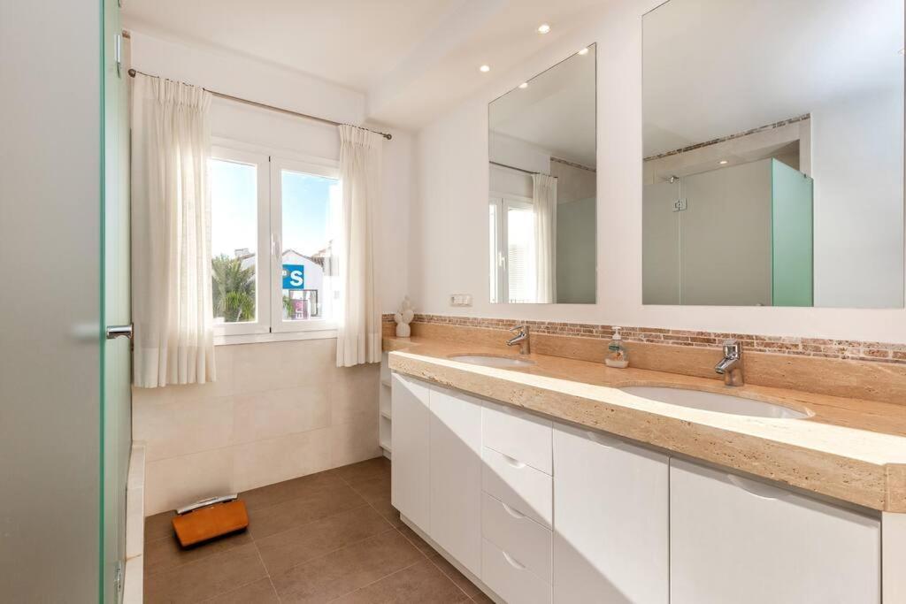 Bright Elegant 3Bdr Apartment In Puerto Banus Marbella Exteriör bild