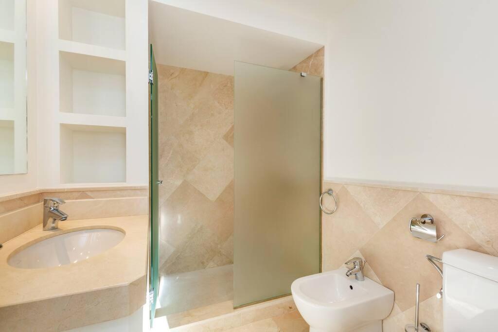 Bright Elegant 3Bdr Apartment In Puerto Banus Marbella Exteriör bild