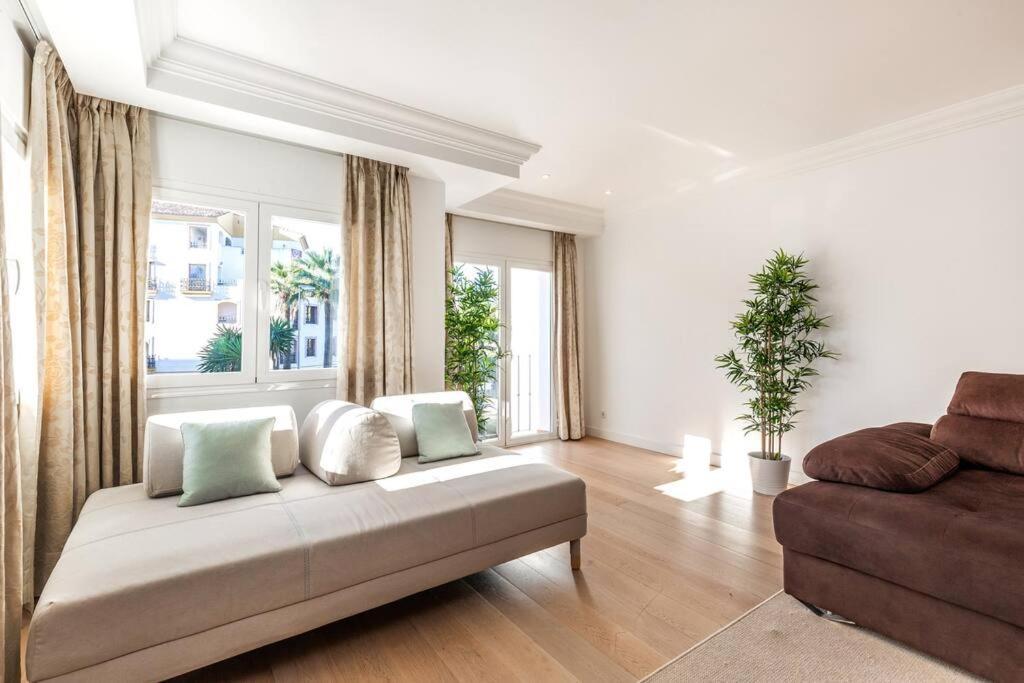 Bright Elegant 3Bdr Apartment In Puerto Banus Marbella Exteriör bild